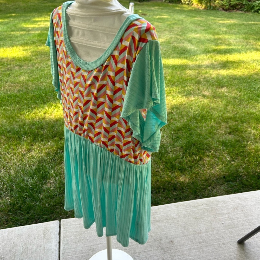 ☀️Haptics by Hollywood- Chevron Patterned Top with Turquoise Accents - Picture 2 of 6